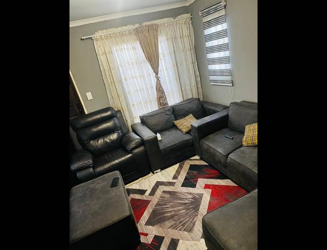 3 BEDROOM HOUSE FOR SALE IN WINDMILL PARK